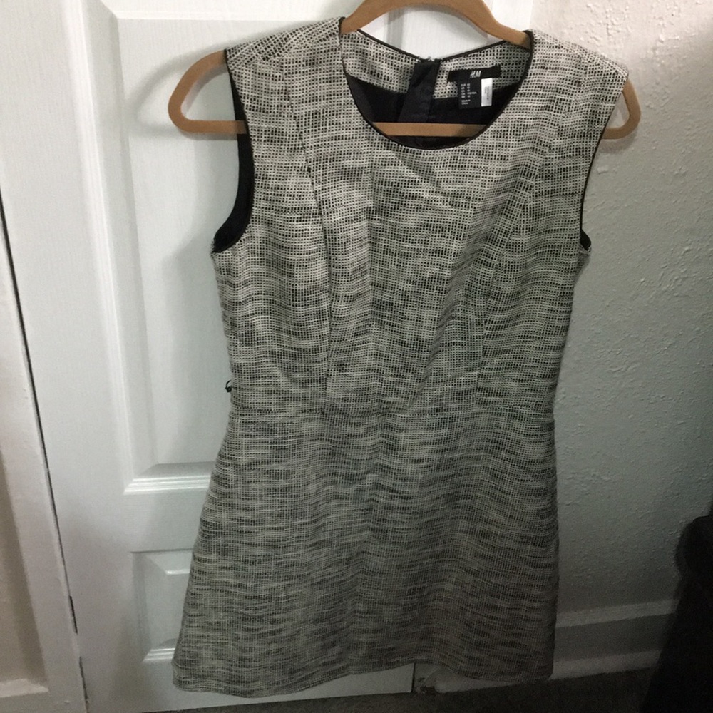 💥 2 for $15— H&M Dress
